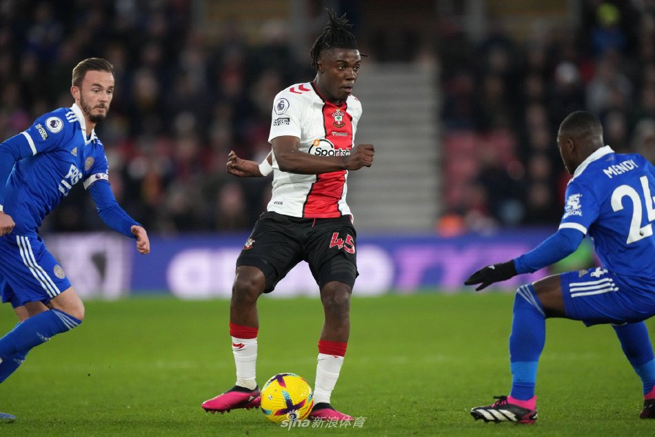 更多的是靠 更多的是靠