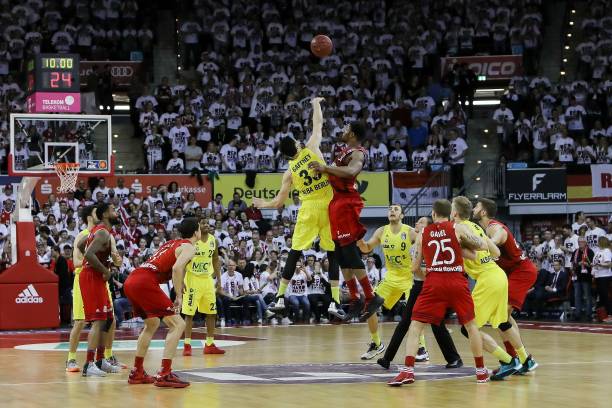 了辽篮球迷 了辽篮球迷