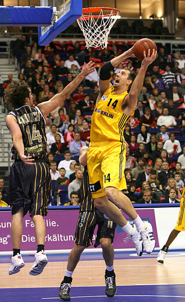 克拉克缺阵 克拉克缺阵